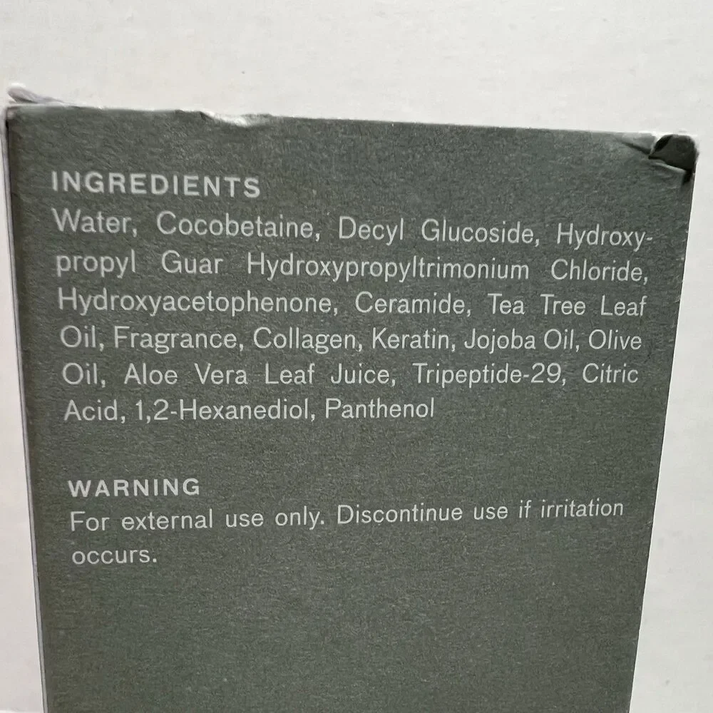 2 Lumin Clarifying Body Wash with Jojoba Oil + Aloe Vera *Bottle Leaked Dam Box*